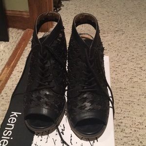 Kensie Heeled Sandal